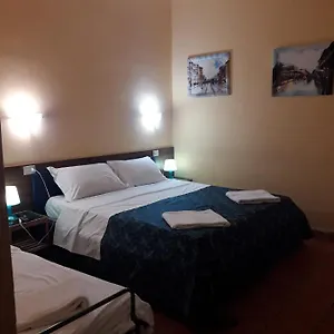 Rose Village Roma